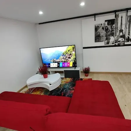 Apartment F2 Parking Prive, Wi-fi Netflix Poissy